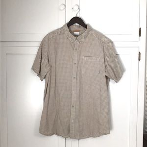 Columbia Men’s short sleeve checkered shirt. Size XL